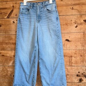 Gap High-Rise Wide-Leg Crop Light Blue Jeans